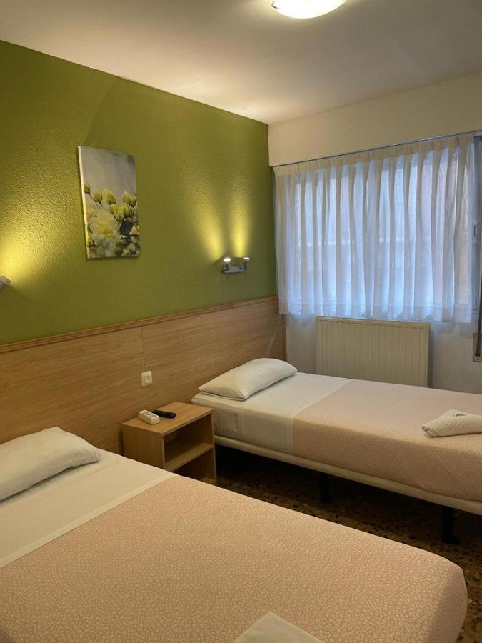 Hostal Milmarcos Zaragoza Exterior photo