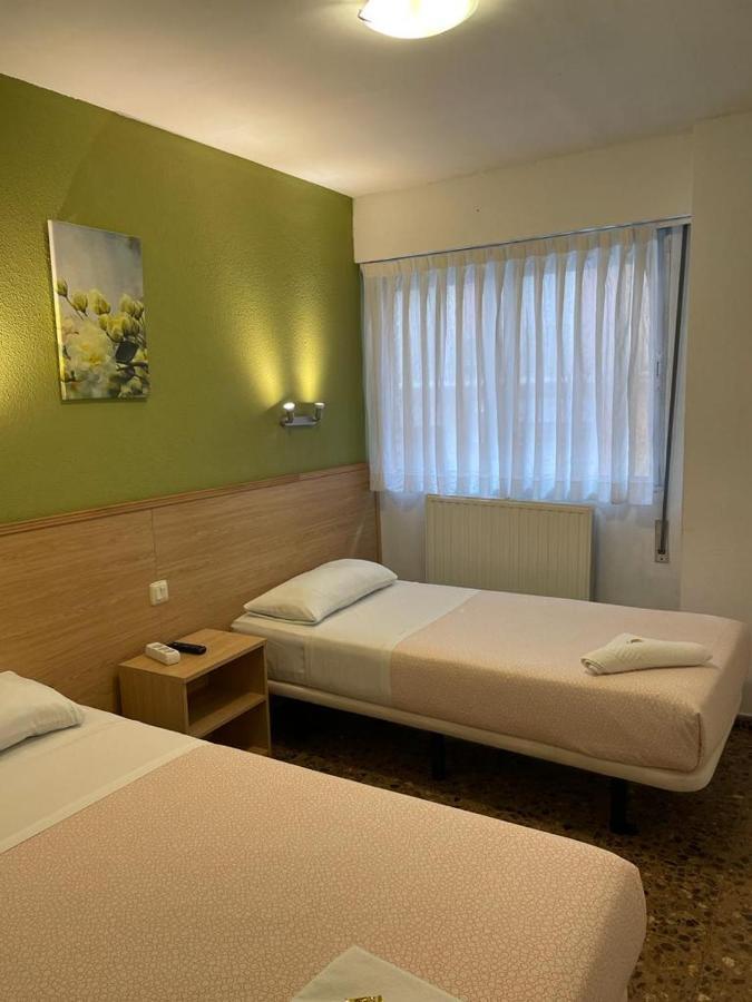 Hostal Milmarcos Zaragoza Exterior photo