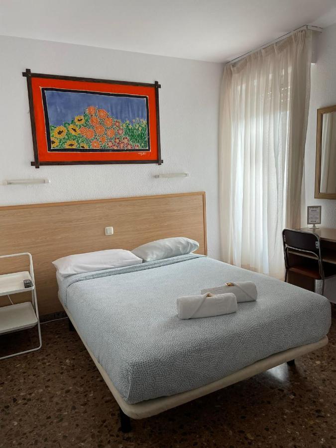 Hostal Milmarcos Zaragoza Exterior photo